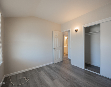 864 E Chandler Boulevard - Photo Thumbnail 13