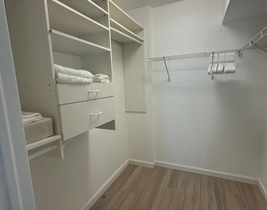 1136 Staghorn Street - Photo Thumbnail 9