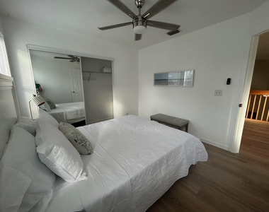 1136 Staghorn Street - Photo Thumbnail 34