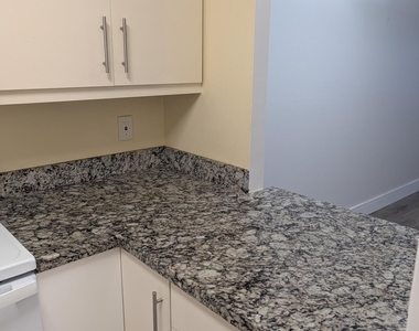 430 Se 2nd Avenue - Photo Thumbnail 10