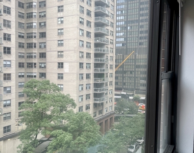405 East 56th Street, 9L - Photo Thumbnail 2