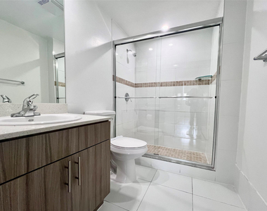 7707 Nw 7 Street - Photo Thumbnail 6