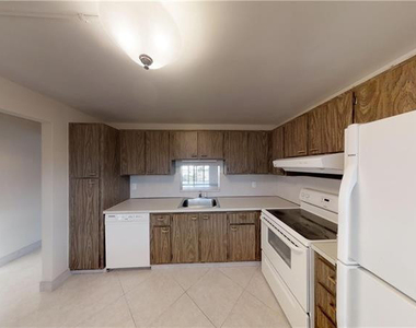 101 Se 3rd Avenue - Photo Thumbnail 2