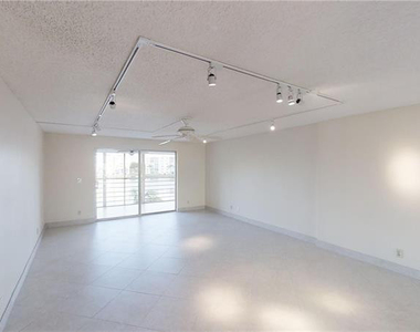 101 Se 3rd Avenue - Photo Thumbnail 5