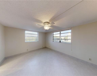 101 Se 3rd Avenue - Photo Thumbnail 12