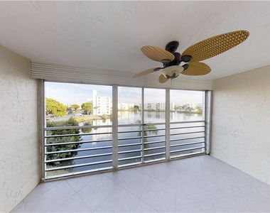 101 Se 3rd Avenue - Photo Thumbnail 1