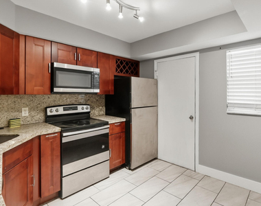 6301 N Falls Circle Drive - Photo Thumbnail 5