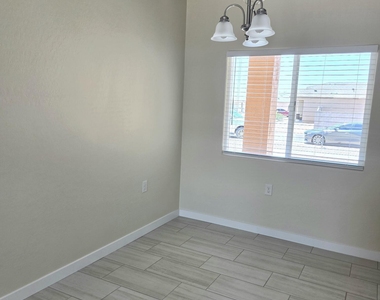 14881 S Patagonia Road - Photo Thumbnail 9