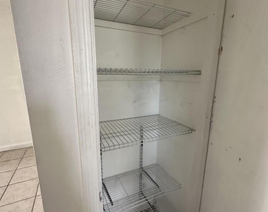 1126 N H Street - Photo Thumbnail 2