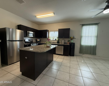 30187 W Avalon Drive - Photo Thumbnail 8