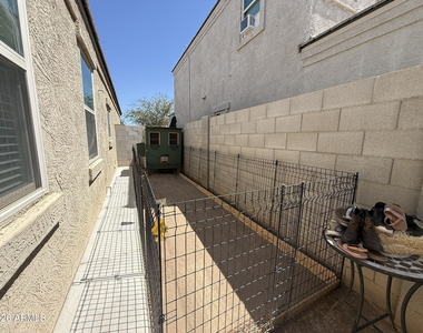 30187 W Avalon Drive - Photo Thumbnail 32