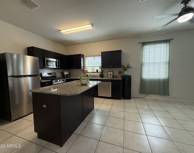 30187 W Avalon Drive - Photo Thumbnail 7