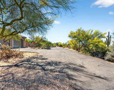 7220 E Mary Sharon Drive - Photo Thumbnail 37