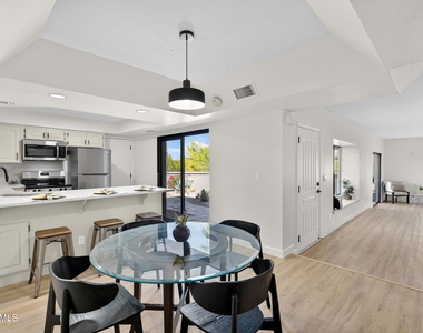7220 E Mary Sharon Drive - Photo Thumbnail 15