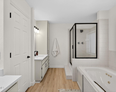 7220 E Mary Sharon Drive - Photo Thumbnail 22