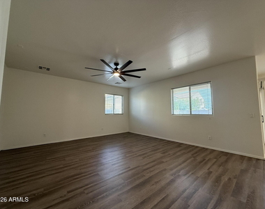 7258 W Palmaire Avenue - Photo Thumbnail 7