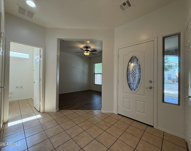 7258 W Palmaire Avenue - Photo Thumbnail 3