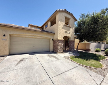7258 W Palmaire Avenue - Photo Thumbnail 2