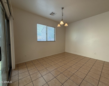 7258 W Palmaire Avenue - Photo Thumbnail 28