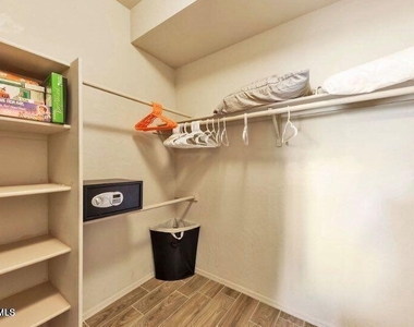 14145 N 92nd Street - Photo Thumbnail 8