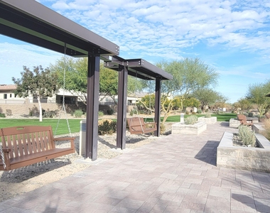 712 E Buist Avenue - Photo Thumbnail 59