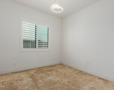 712 E Buist Avenue - Photo Thumbnail 33