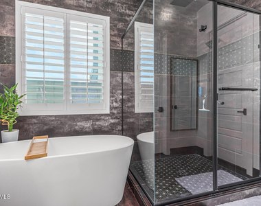 712 E Buist Avenue - Photo Thumbnail 25