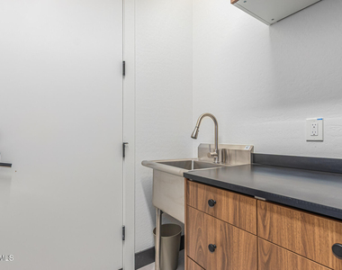 712 E Buist Avenue - Photo Thumbnail 41