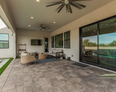 712 E Buist Avenue - Photo Thumbnail 43