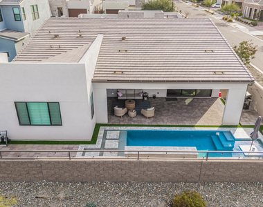 712 E Buist Avenue - Photo Thumbnail 4