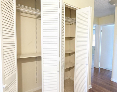 6606 Sw 41st Street - Photo Thumbnail 10
