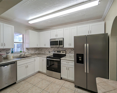6606 Sw 41st Street - Photo Thumbnail 1