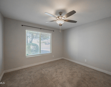 3715 E Sweetwater Avenue - Photo Thumbnail 19