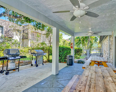 3109 Oakland Shores Drive - Photo Thumbnail 2