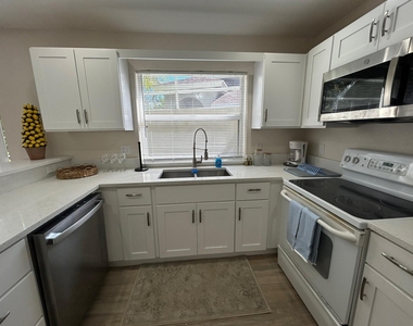 1136 Staghorn Street - Photo Thumbnail 29