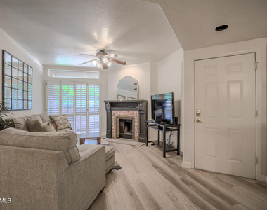 10410 N Cave Creek Road - Photo Thumbnail 4