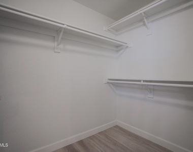10410 N Cave Creek Road - Photo Thumbnail 13