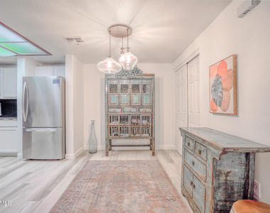 10410 N Cave Creek Road - Photo Thumbnail 1