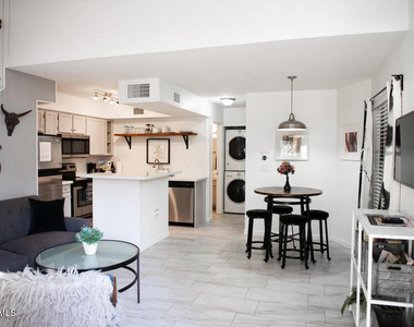602 N May -- - Photo Thumbnail 3