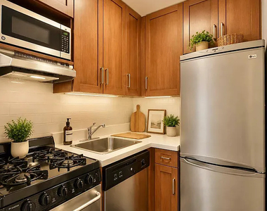 EAST 84TH STREET - Photo Thumbnail 1