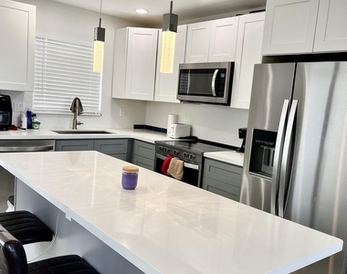 311 E Ocean Avenue - Photo Thumbnail 3