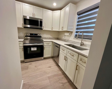 311 E Ocean Avenue - Photo Thumbnail 7