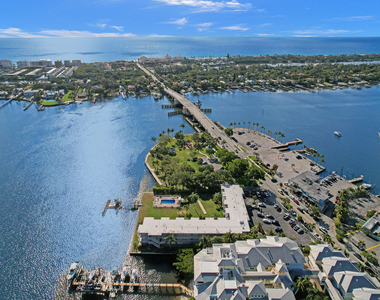 311 E Ocean Avenue - Photo Thumbnail 1