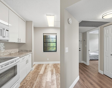 10401 W Broward Boulevard - Photo Thumbnail 8