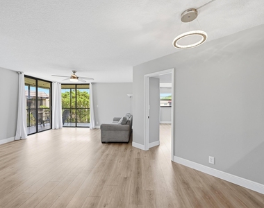 10401 W Broward Boulevard - Photo Thumbnail 5