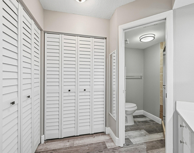 10401 W Broward Boulevard - Photo Thumbnail 15