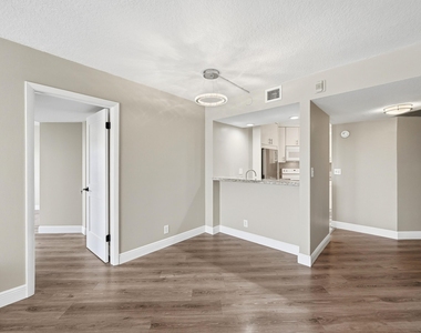 10401 W Broward Boulevard - Photo Thumbnail 6