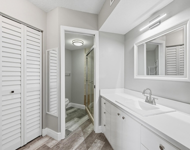 10401 W Broward Boulevard - Photo Thumbnail 13