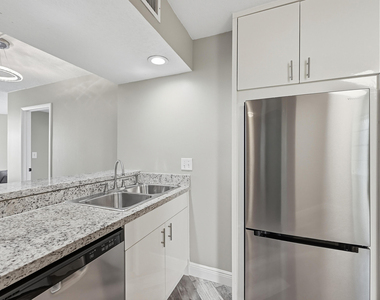 10401 W Broward Boulevard - Photo Thumbnail 7