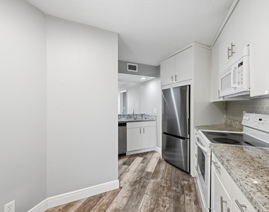 10401 W Broward Boulevard - Photo Thumbnail 10